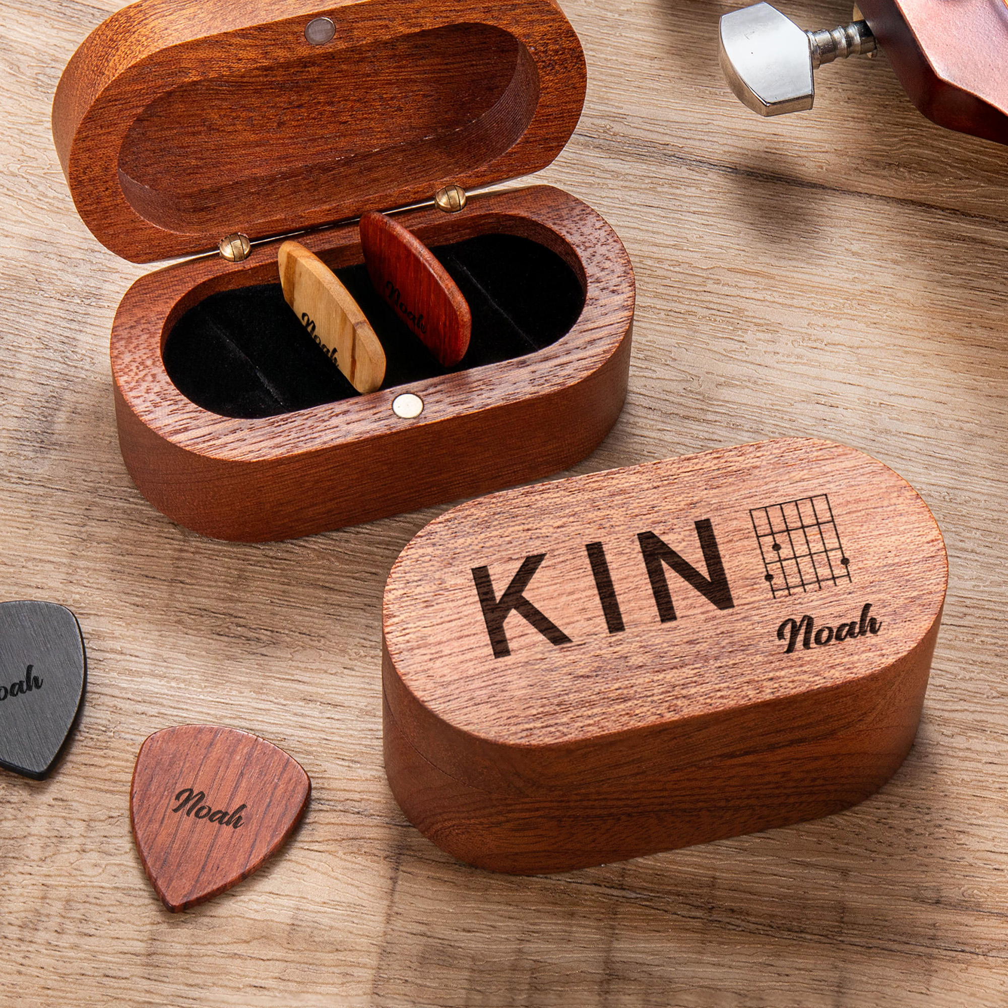 Boîte de rangement magnétique en bois pour aiguilles de guitare avec nom et mot Cadeau d'anniversaire pour musicien Guitariste