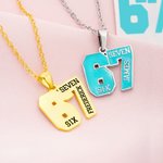 Collier émaillé personnalisé Six Sept Gestes avec nom et initiale Bijoux de style quotidien Cadeau d'anniversaire pour les adolescents de la génération Z
