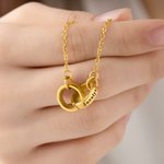 Bracciale personalizzato minimalista con nome inciso Dainty Jewelry Regalo di compleanno e anniversario per gli amici della famiglia