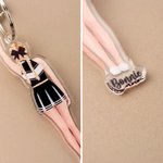 Personlig tecknad Cheerleading-flicka Akryl Nyckelring Väska Charm med namn Senior Night Födelsedagsteam Present till Cheerleaders