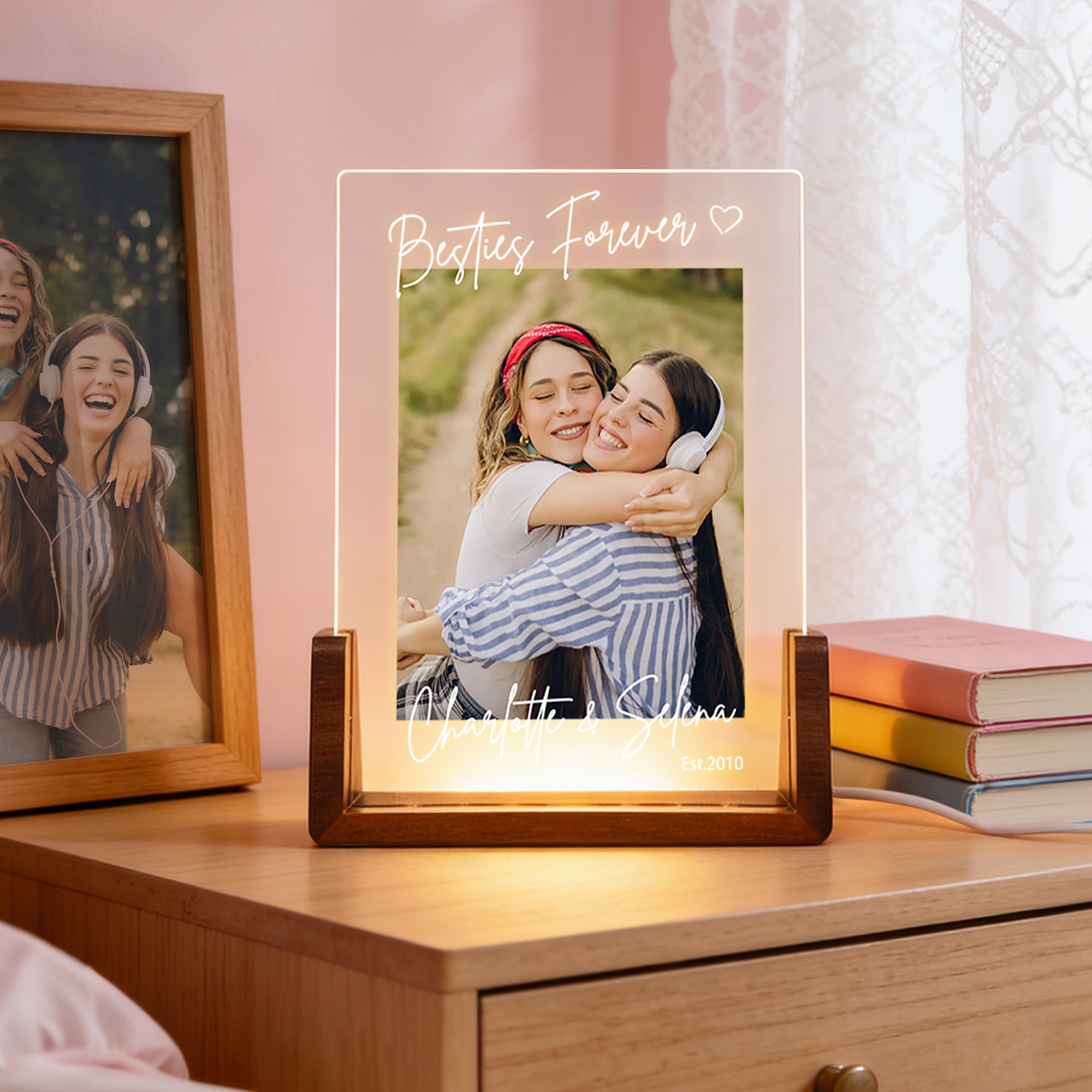 Veilleuse LED acrylique personnalisée avec nom, année et socle en bois Décoration d'intérieur Anniversaire Saint-Valentin Cadeau pour Meilleur(e) Ami(e) Couple