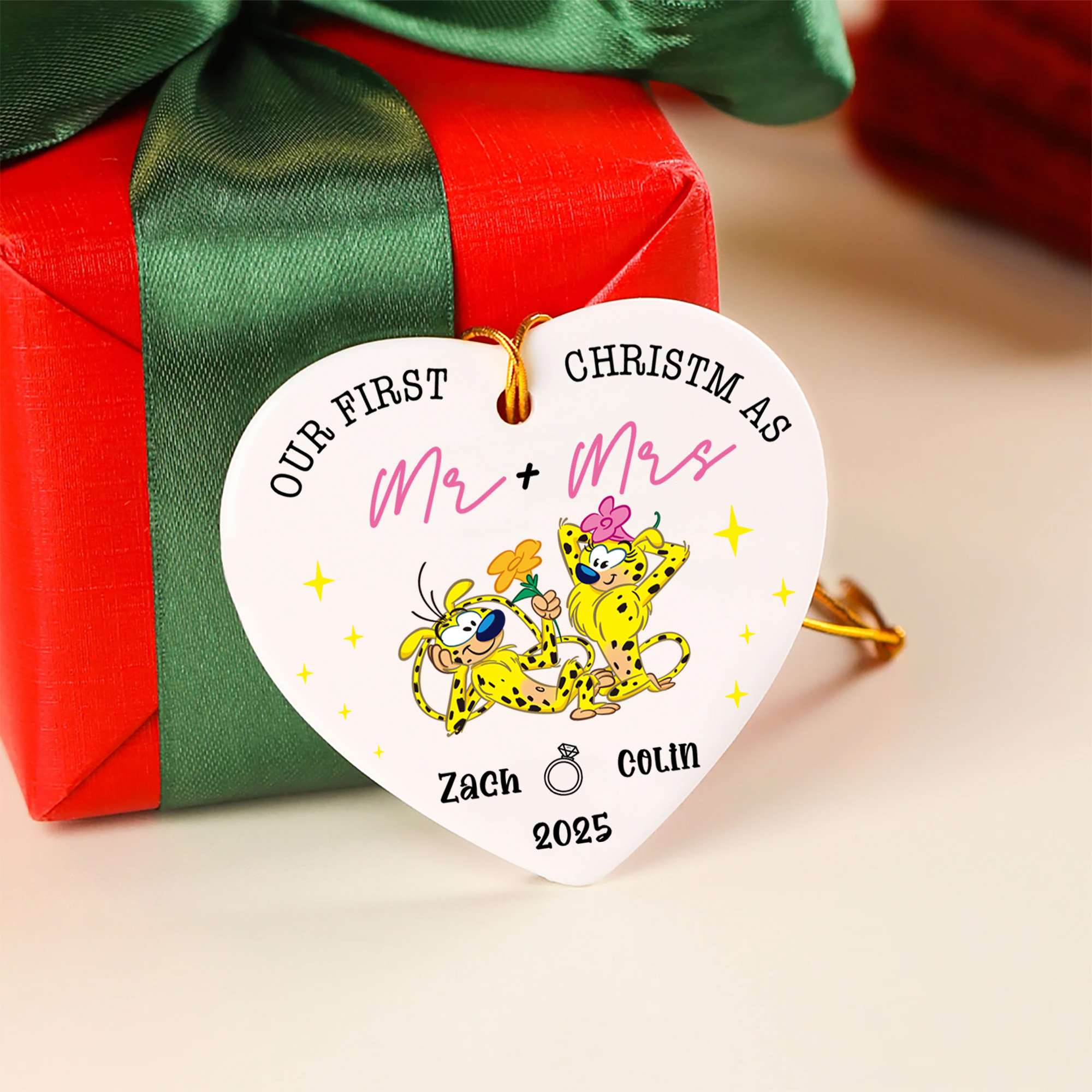 Ornement personnalisé en céramique Marsupilami à longue queue avec noms Cadeau de Noël pour enfants Amis Famille | Callie × Marsupilami®