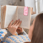 Personligt flerfärgat molnhjärta XOXO magnetiskt bokmärkesklämma med namn för dagligt bruk Alla hjärtans dag-gåva till flickvän som älskar att läsa