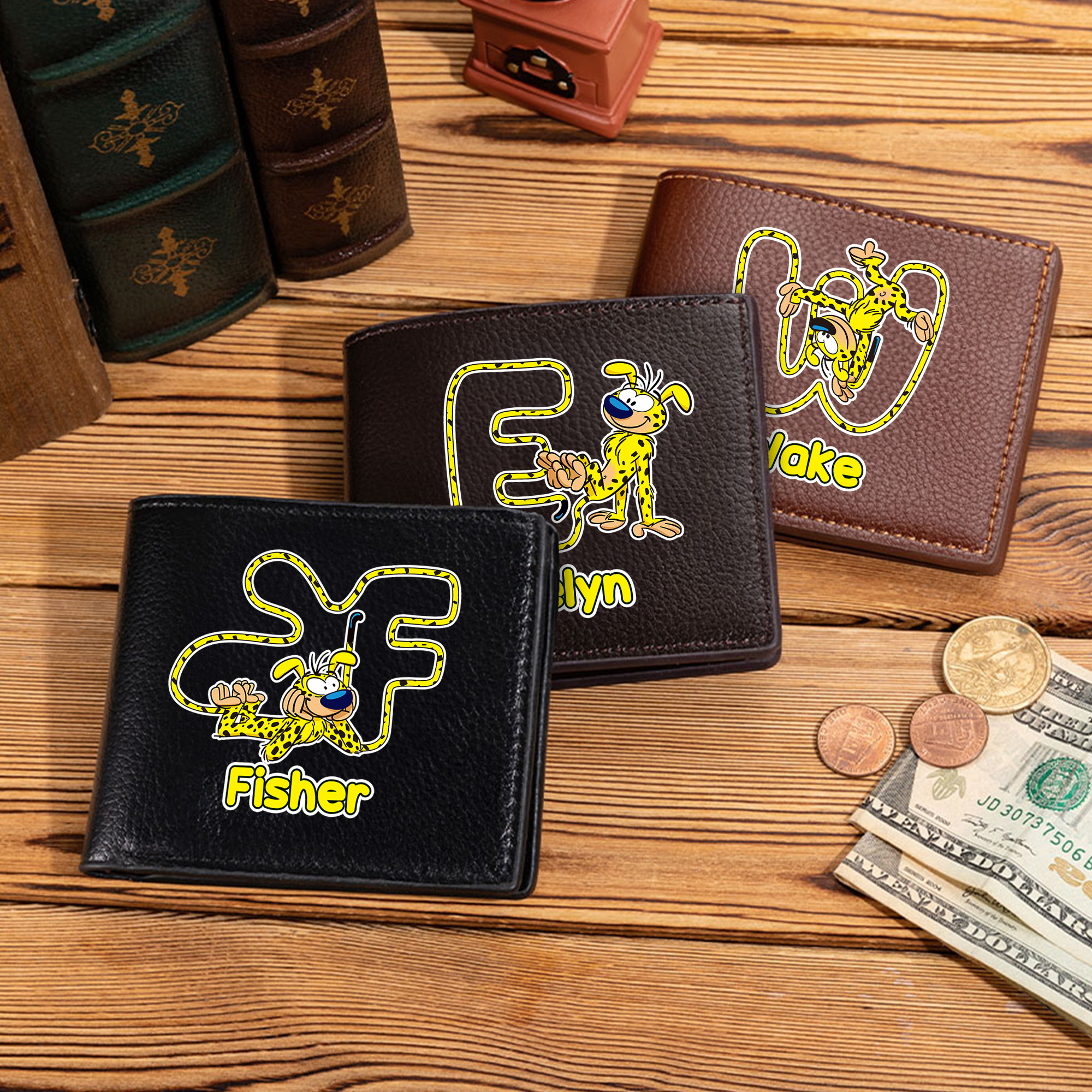 Portefeuille en cuir PU pliable personnalisé avec nom et motif Marsupilami - Cadeau d'anniversaire pour les hommes | Callie × Marsupilami®