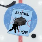 Toalla deportiva personalizada con silueta de personaje de béisbol fútbol con nombre, número y pinza para colgar Día del partido Regalo de cumpleaños para los amantes del deporte