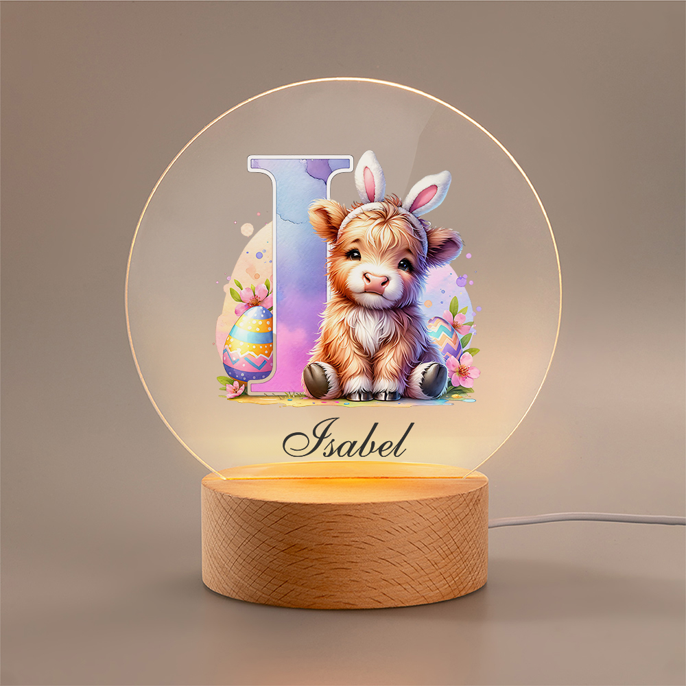 Veilleuse LED personnalisée Oreilles de lapin Highland Cow Oeuf de Pâques avec nom et socle en bois Décoration de chambre d'enfant Cadeau de Pâques pour les enfants