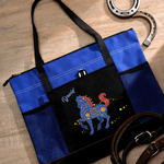 Personlig flerfarget blomstret hesteveske med stor kapasitet i Oxford med navn og nettinglommer Hestetrening Daglig bruk Gave til hesteeiere Ryttere