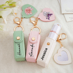 Gepersonaliseerd kristallen geboorte bloem PU lederen lippenstift tasje sleutelhanger met naam en hart-vormige spiegel verjaardagscadeau voor vrouwen bruidsmeisjes