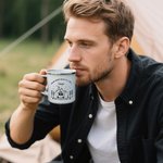 Personlig Home Is Where We Park It Campfire Mountain Forest Design 12 oz Emaljmugg med namn Jubileum Födelsedagspresent för par