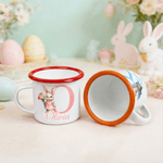 Gepersonaliseerde Cartoon Paashaas Geboorte Bloem Voorletter 12 oz Gekleurde Rand Emaille Mok met Naam Paasgeschenk voor Jongens en Meisjes