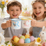 Gepersonaliseerde Cartoon Paashaas Geboorte Bloem Voorletter 12 oz Gekleurde Rand Emaille Mok met Naam Paasgeschenk voor Jongens en Meisjes