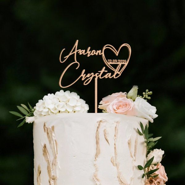 Personalizado Script Line acrílico y madera de tilo en forma de corazón Wedding Cake Topper con el nombre y la fecha de la boda Cumpleaños de regalo para los recién casados