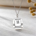 Personalisierte Eishockey-Jersey Halskette mit Namen und Nummer aus Messing zierlicher Schmuck Winterspiele Geschenk für Teams Eishockey-Liebhaber