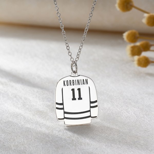 Personalisierte Eishockey-Jersey Halskette mit Namen und Nummer aus Messing zierlicher Schmuck Winterspiele Geschenk für Teams Eishockey-Liebhaber