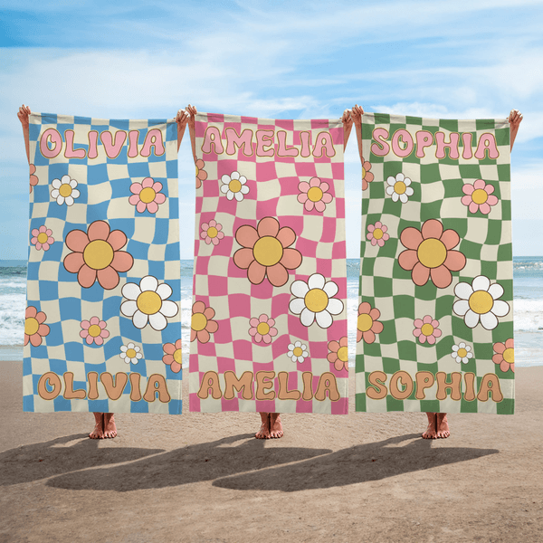Asciugamano da spiaggia personalizzato multicolore a griglia floreale ad asciugatura rapida con nome, essenziale per il viaggio, regalo di compleanno e festa estiva per le donne.