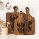 Personalised Flower Highland Cow Reversible Cheese Charcuterie Chopping Board with Grip Housewarming Birthday Gift for Highland Cow Lovers