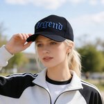 Personlig Retro Old English Broderat Namn Andningsbar Justerbar Truckerhatt Daglig användning Födelsedagspresent för män Kvinnor