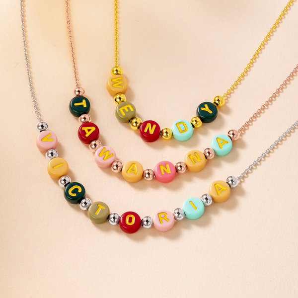 Adorabile collana di lettere colorate personalizzate con nome, regalo di compleanno per ragazze