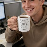 Personalisierte lustige Fuck Text Mittelfinger 11 oz Keramikbecher mit Namen täglichen Gebrauch Geburtstag Geschenk für Freund Kollege