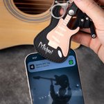 Porte-clés personnalisé Guitar Rock Gesture Color-Changing NFC Cadeau d'anniversaire pour les amoureux de la musique