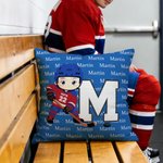 Personalizzato Cartoon Character Ice Hockey Player Multi-Color Soft Throw Pillow Cover con nome iniziale e numero Regalo di compleanno per giocatori di hockey su ghiaccio