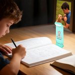 Luce da lettura a LED con clip personalizzata con nome e personaggio animato, ricaricabile ed a lunga durata - Regalo per donne, uomini e ragazzi