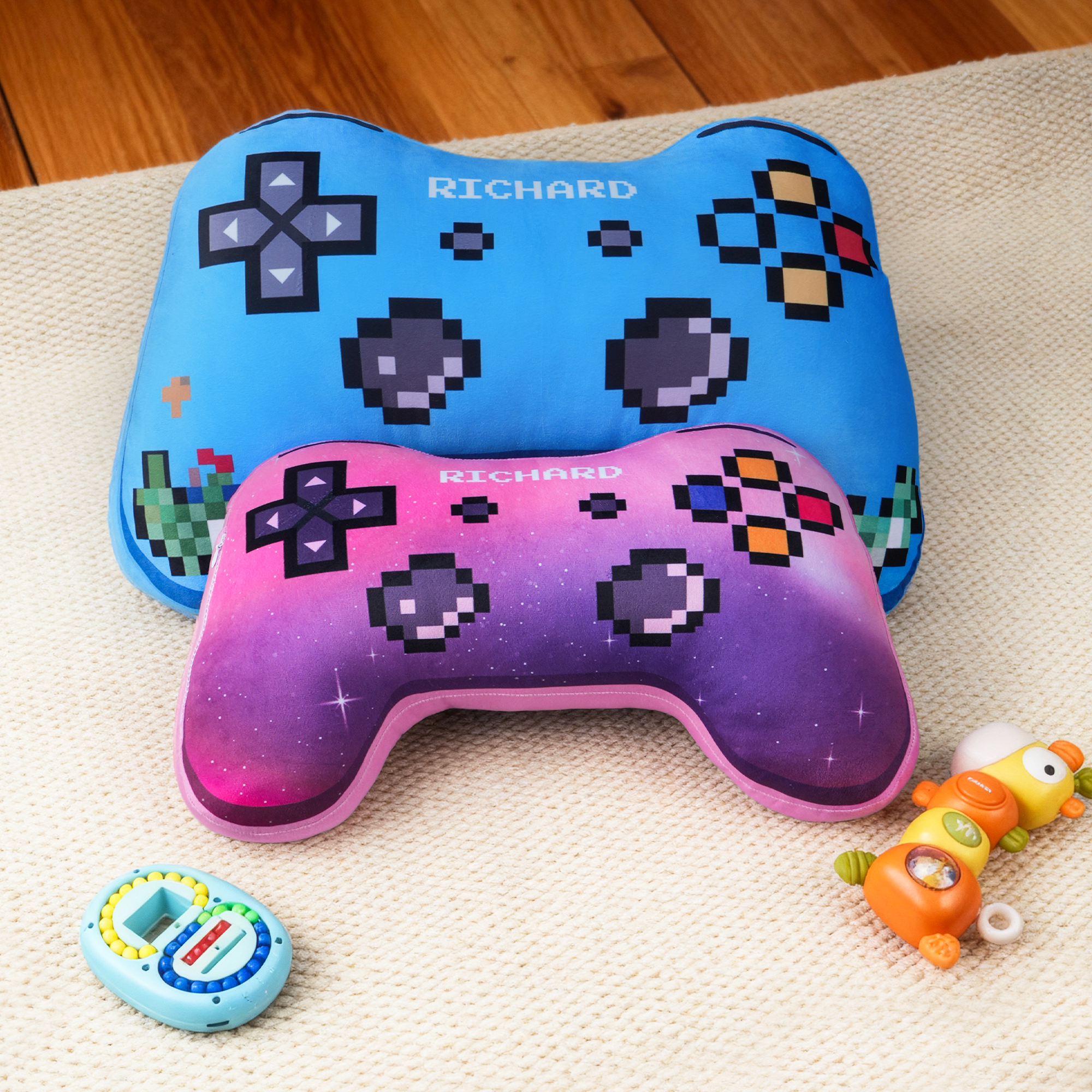 Coussin personnalisé en forme de manette de jeu Pixel Style Décoration d'intérieur Cadeau d'anniversaire pour les amateurs de jeux vidéo