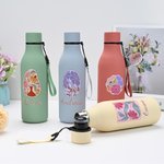 Bottiglia d'acqua isolata personalizzata da 18,5 oz con corda per il trasporto e coperchio a prova di fuoriuscita Regalo di compleanno per amici e familiari