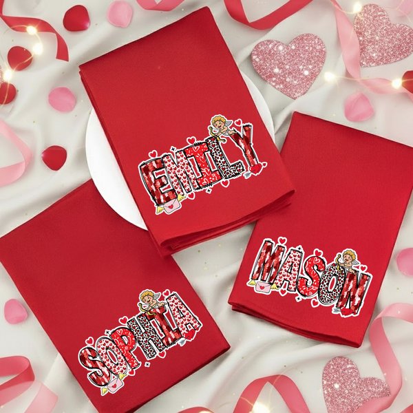 Serviette de table rouge personnalisée avec nom et enveloppe en forme de coeur Cadeau d'anniversaire de Saint-Valentin pour les couples et les amies