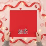 Serviette de table rouge personnalisée avec nom et enveloppe en forme de coeur Cadeau d'anniversaire de Saint-Valentin pour les couples et les amies