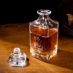 Decanter per whisky personalizzato con dito a forma di cuore e nome inciso Regalo di compleanno, anniversario e San Valentino per una coppia di amanti del whisky