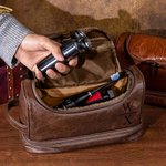 Personalisierte PU-Leder Kulturtasche mit Monogramm Wasserdicht Tragbar  Geburtstag Geschenk für Herren Trauzeuge Freund