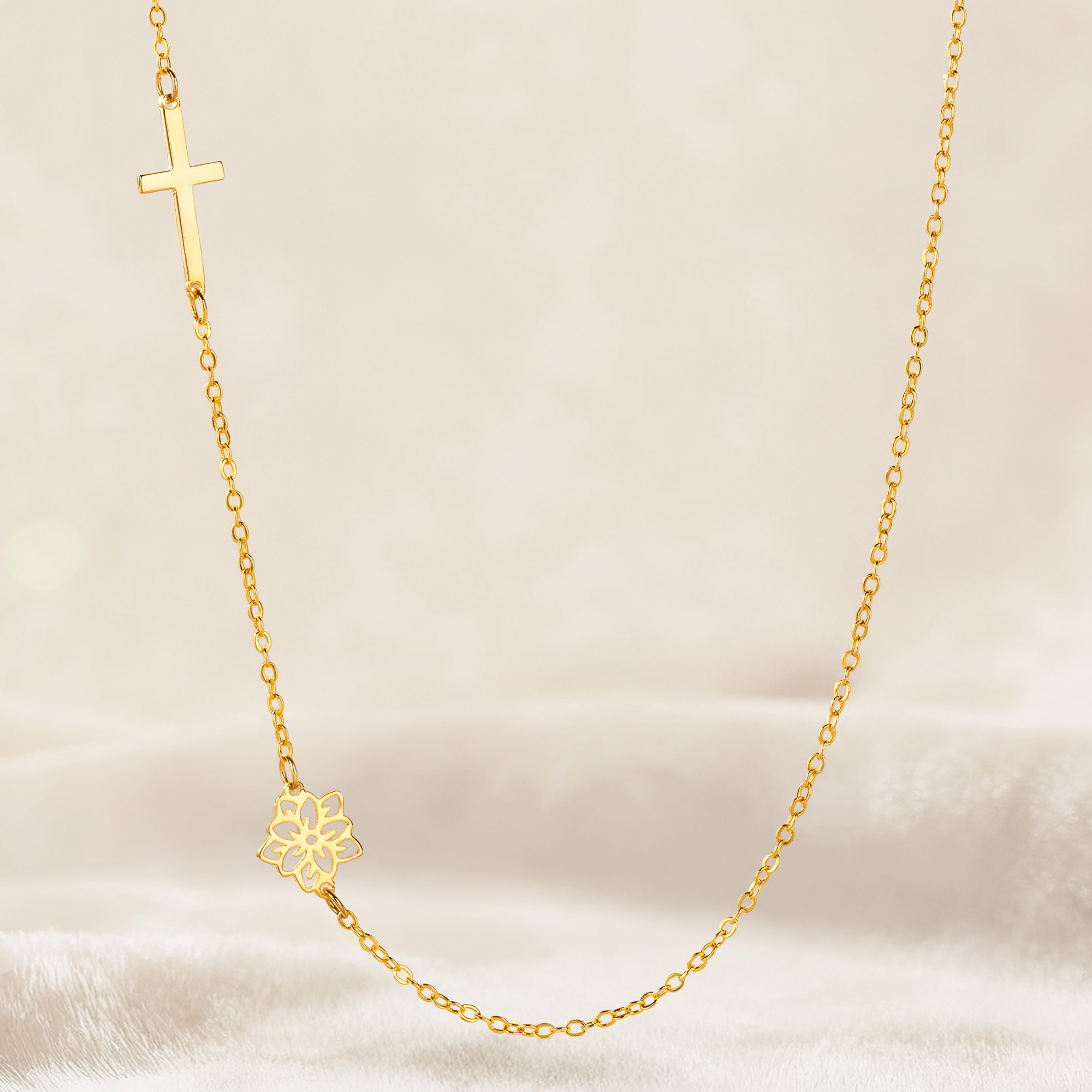Collier de fleurs de naissance Croix chrétienne personnalisée Baptême Anniversaire Saint-Valentin Cadeau pour femmes Chrétiennes