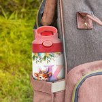 Bottiglia d'acqua isolata per bambini con nome e cannuccia Regalo di compleanno per ragazzi e ragazze per la scuola.
