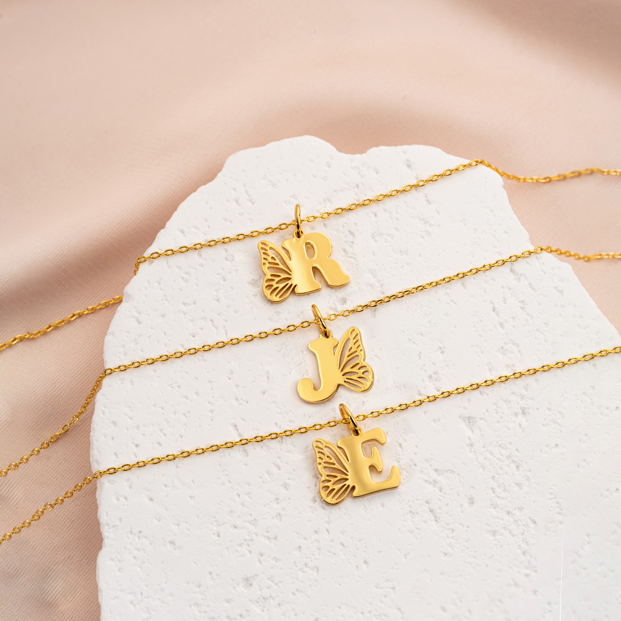 Collier Papillon Initial Personnalisé Bijoux délicats Anniversaire Saint-Valentin Cadeau d'anniversaire pour femmes