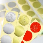 Tampon de gaufrage personnalisé avec citation et nom - Design des livres floraux - Cadeau d'anniversaire pour amoureux de lecture