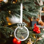 Gepersonaliseerd Romantisch Verloofd Diamanten Ring Ornament met Naam en Datum Huwelijksverjaardag Verlovingscadeau voor Paar