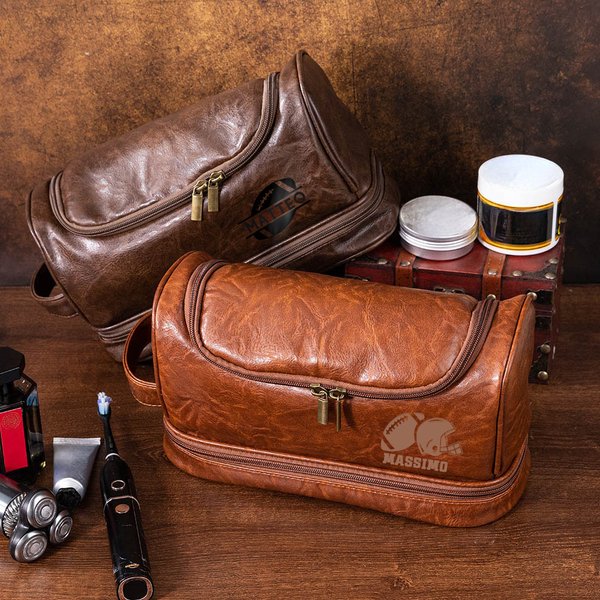Borsa da toilette portatile fatta in pelle PU personalizzata con nome inciso e design a tema di rugby regalo di compleanno viaggio per uomini