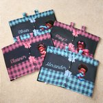 Personalisierte niedliche schwarze Baby Schleife karierten Baby Autositz Verdeck mit Namen Privatsphäre-schützende Outdoor-Zubehör Geburtstag Geschenk für Neugeborene Babies