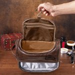 Borsa da toilette portatile fatta in pelle PU personalizzata con nome inciso e design a tema di rugby regalo di compleanno viaggio per uomini