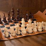 Tablero de ajedrez portátil personalizado de cuero PU con piezas de ajedrez de madera maciza y texto regalo de cumpleaños para amantes y jugadores