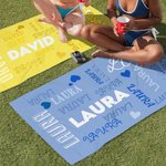 Toalla de playa personalizada con nube de palabras multicolores y nombre secado rápido regalo de verano en la piscina para la familia y amigos