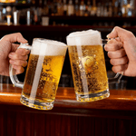 Personalized Crown Badge Pattern Initial Beer Glass with Handle and Name Retirement Birthday Anniversary Gift for Dad Grandpa Boyfriend