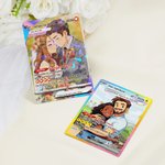 Personalisierte TCG Sammelkarte mit Ihrem Foto als Anime Illustration, Wunschtext und Glitzer-Effekt, Jahrestag Valentinstag Geschenk für Paare