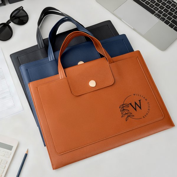 Personalisierte Kranz Schmetterling Rentier Löwe Eule PU Leder Aktentasche mit Initialen und Namen Bürozubehör Geschäftsreise Geschenk für Arbeitnehmer Kollegen