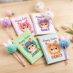 Gepersonaliseerd Vrolijk Pasen Schattig Konijn Luipaardprint A5 Spiraal Notitieboekje en Pom Puff Pennen Set met Gelinieerde Pagina's en Naam Paasgeschenk voor Kinderen