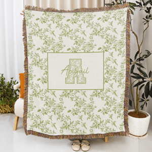 Personalised Retro Floral Design Soft Throw Blanket with Name and Initial Home Decor Mother's Day Birthday Gift for Woman Mom Family