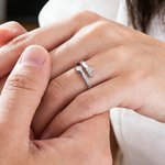 Gepersonaliseerde knuffelarm Sterling zilveren ring met initiaal sieraad Moederdag Verjaardagscadeau voor koppels