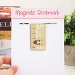 Personlig flerfarget magnetisk bokmerkeklips med tegneseriefigur med navn og skala Bursdagsgave til den som elsker å lese bøker