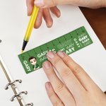 Personlig flerfarget magnetisk bokmerkeklips med tegneseriefigur med navn og skala Bursdagsgave til den som elsker å lese bøker